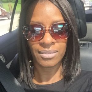 Meet your Posher, Yolanda